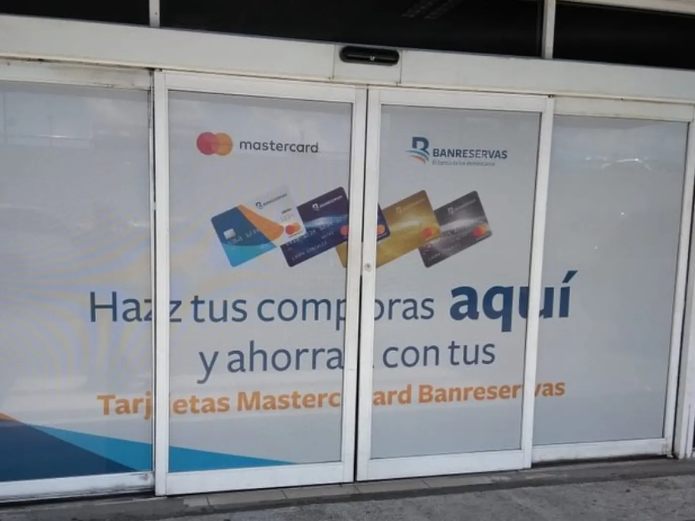 Banreservas · Stands, activaciones y señalización