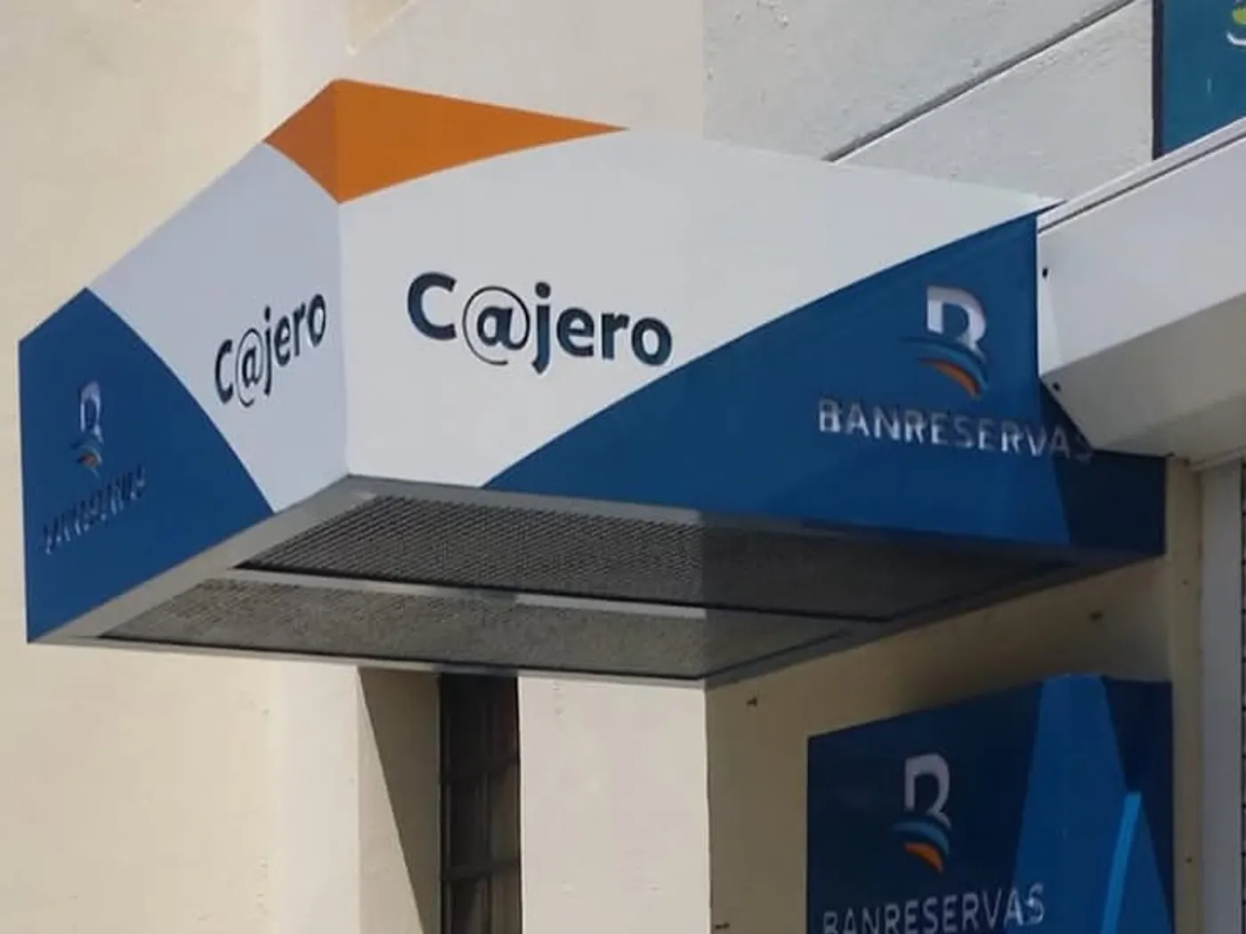 Banreservas · Stands, activaciones y señalización